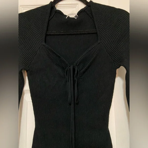 Abercrombie & Fitch Black Ribbed Long Sleeve Bodysuit - Picture 2 of 7